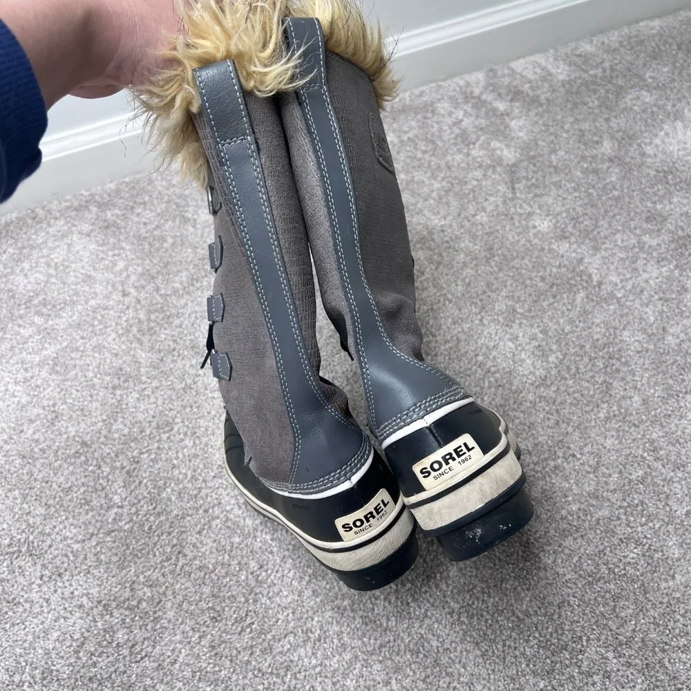 Sorel Tivoli Joan of Arctic Pewter Fur Lace Up Snow Boots 7